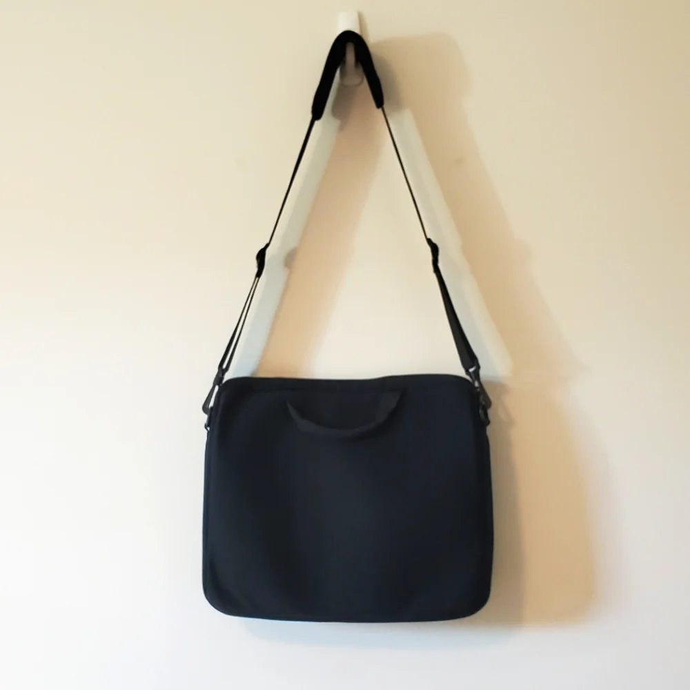 Targus Sport Slipcase Neoprene Laptop Sleeve Crossbody Bag - Black